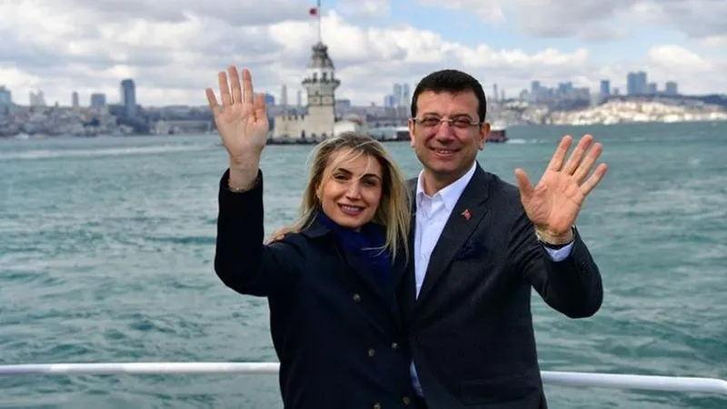 Ekrem İmamoğlu ile eşi Dilek İmamoğlu'na Dünya Vatandaşlığı Ödülü