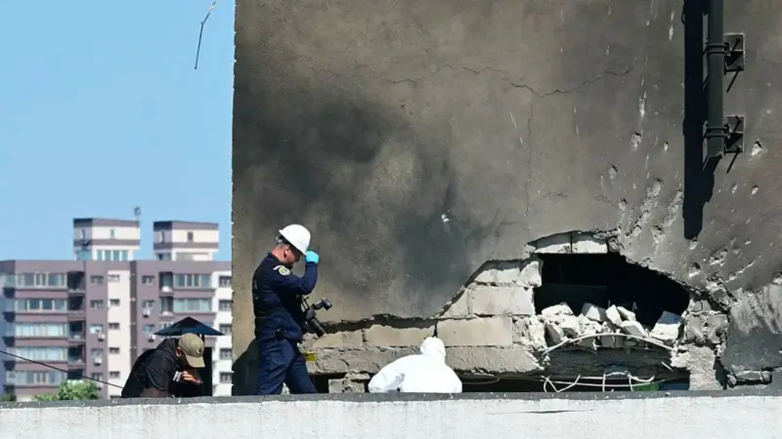Romanya'da bir apartmana Rus İHA'sı isabet etti: NATO'dan kınama