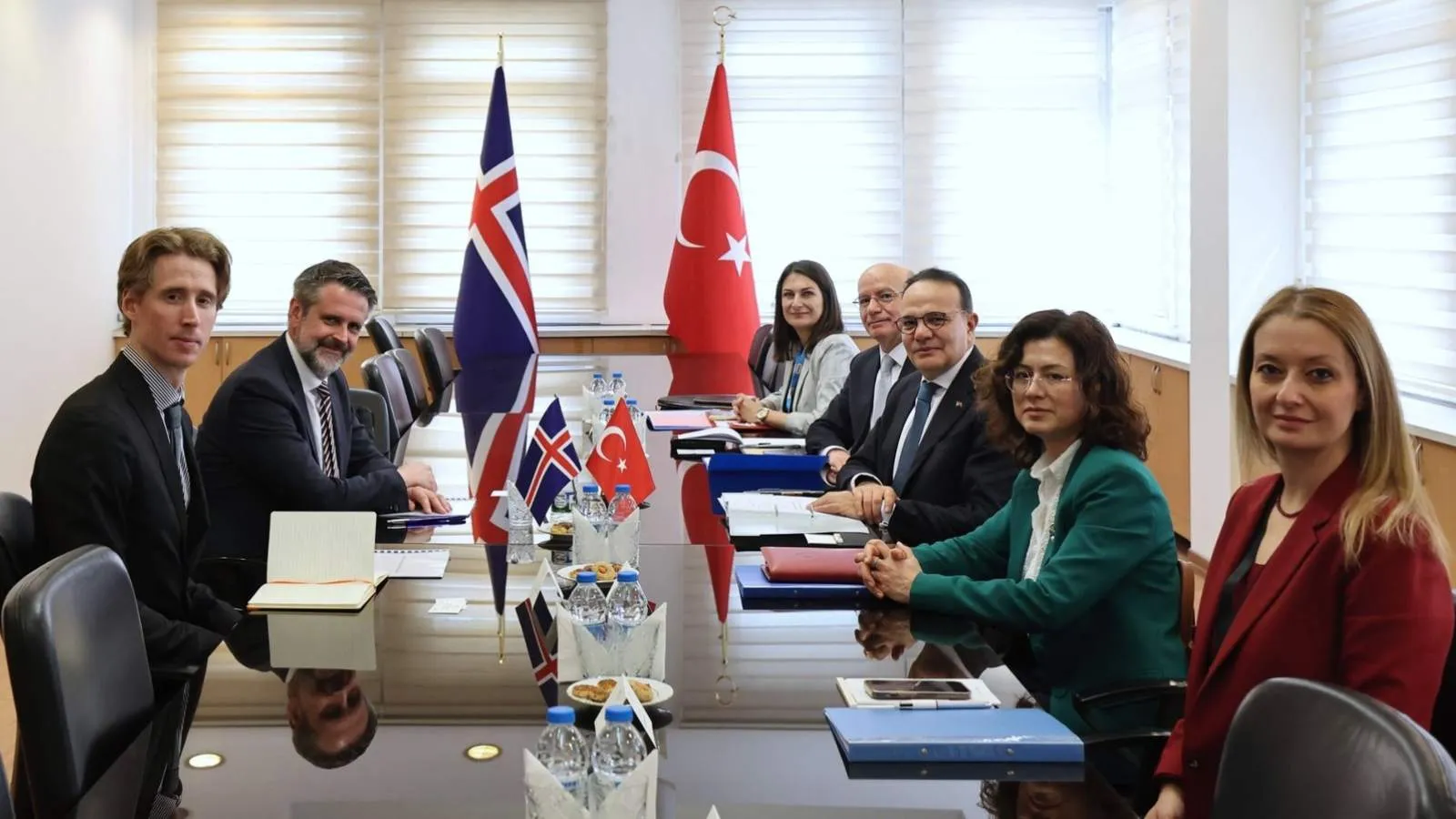 NATO zirvesi öncesi Ankara ve Reykjavík arasında diplomatik trafik: Dışişleri bakanlığı temsilcileri Ankara’da buluştu
