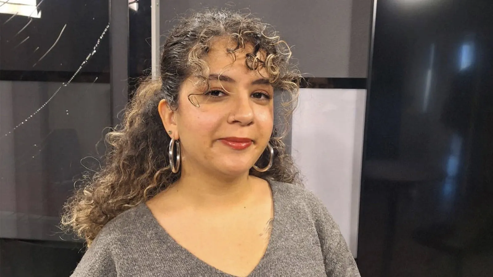 Gazeteci Sarya Toprak, Yeni Akit tarafından hedef gösterildi: Memur babası açığa alındı!