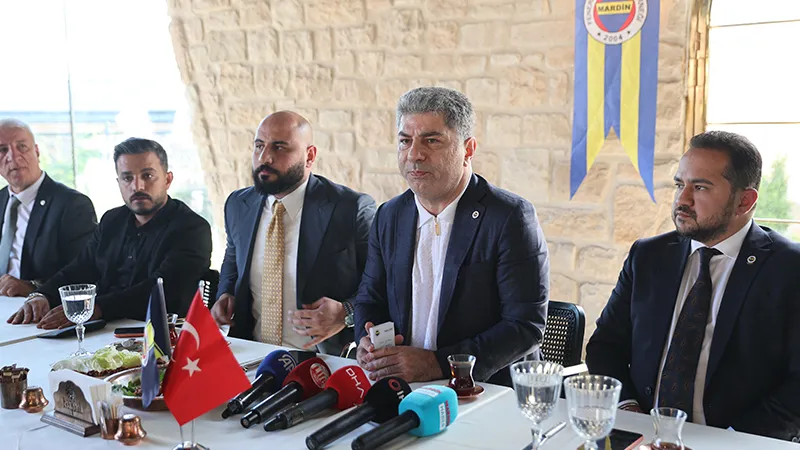 Hakan Safi: Topun ne olduğunu biz de görüyoruz, işi sportif direktöre bırakmayacağız