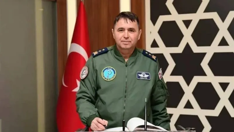 Cumhuriyet yazarı Terkoğlu: Tümgeneral Mete Kuş hakkında gizli bir soruşturma vardı, Fenerbahçe maçı tuz biber ekti; Erdoğan'ın onayıyla merkeze çekildi