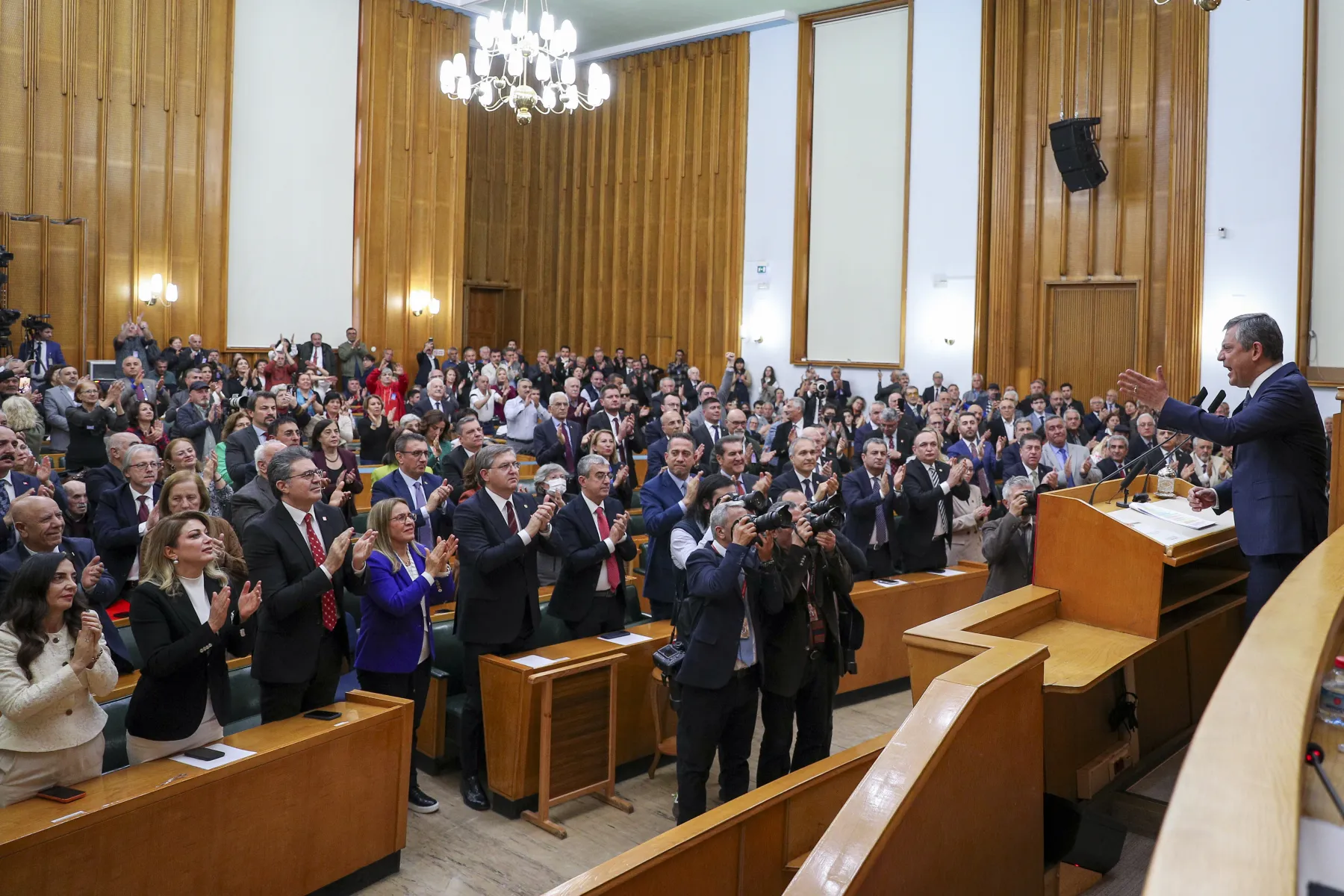 Özgür Özel: 'Terörsüz Türkiye' süreci rekabet alanı değil, tarihi sorumluluk alanıdır — image 3