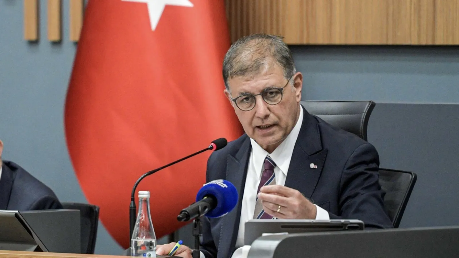 Cemil Tugay’dan AKP’ye "yatırım" tepkisi: İzmir’in 4,5 milyonluk nüfusunun sorunlarını görmezden geliyorsunuz