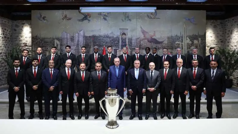 Cumhurbaşkanı Erdoğan, şampiyon Galatasaray'ı kabul etti