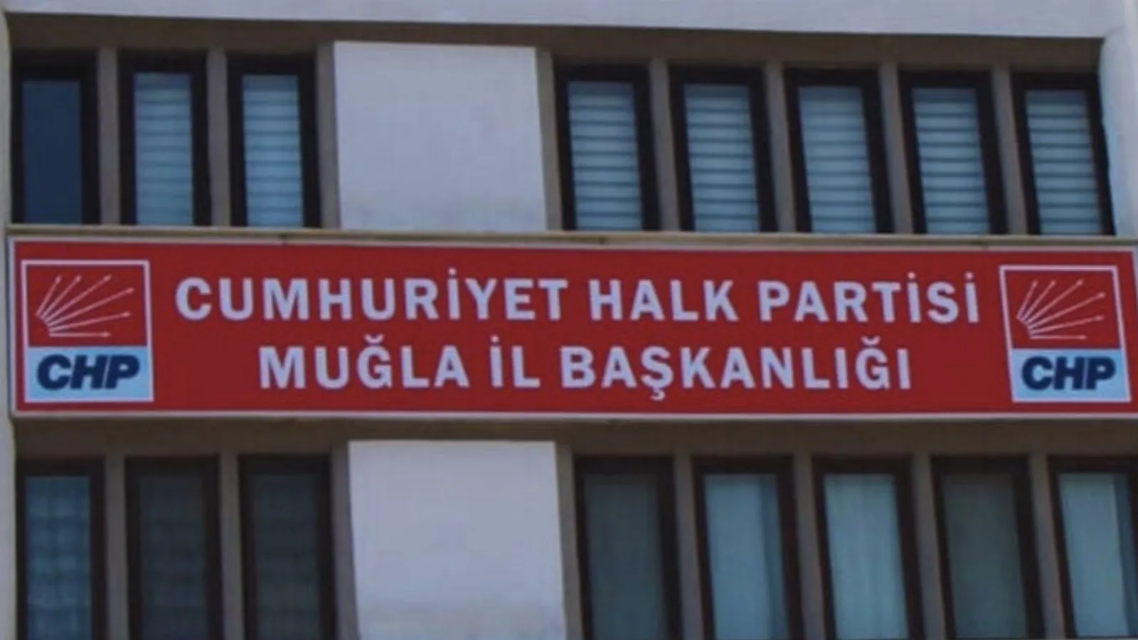 CHP Muğla İl Başkanlığı, Instagram hesabının takibini istedi: Mevcut Facebook hesabı resmi görüşü yansıtmayabilir