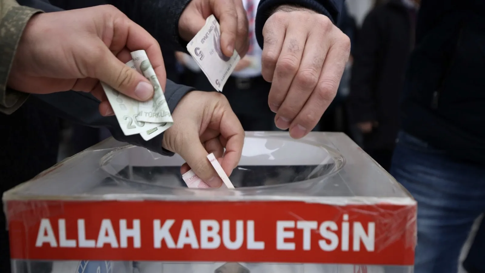 Diyanet kaynakları yanıtladı: Camilerde toplanan "bağışlar" nereye gidiyor?