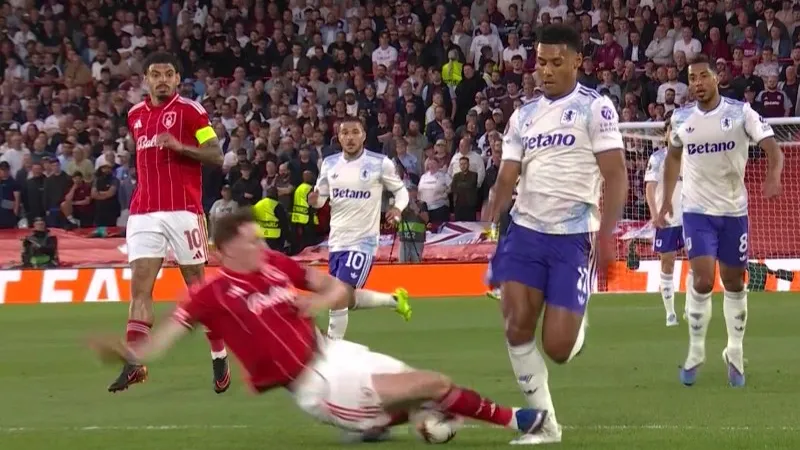 Unai Emery'den VAR eleştirisi