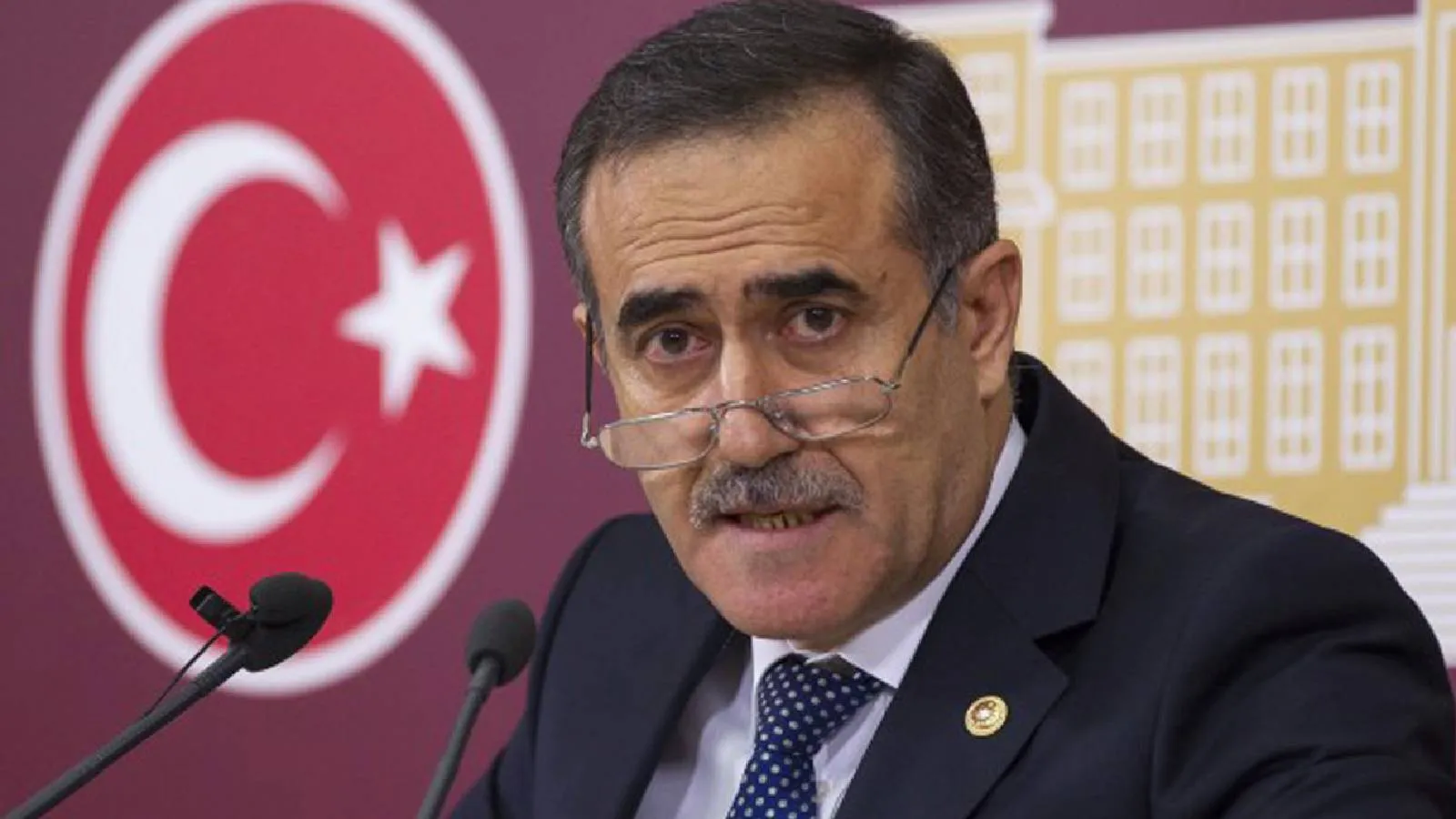 Eski CHP milletvekili İhsan Özkes'ten 