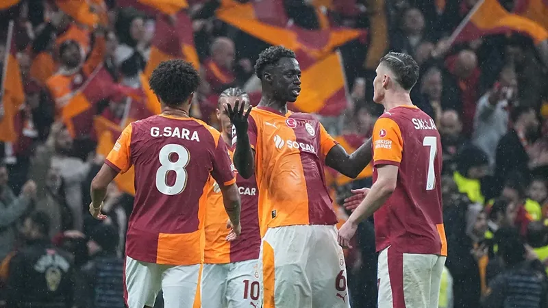 Galatasaray'da Sara ve Sallai satılacak
