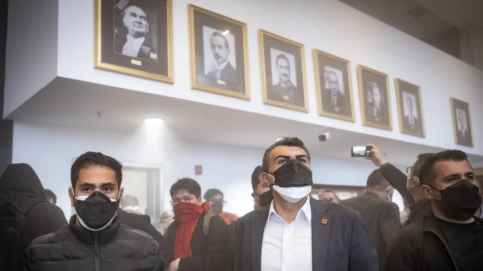 CHP'de kurultay krizi: PM üyelerinin talepleri nasıl?