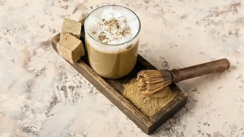 Matcha’dan sonra yükselen yeni lezzet trendi: Hojicha latte nedir?