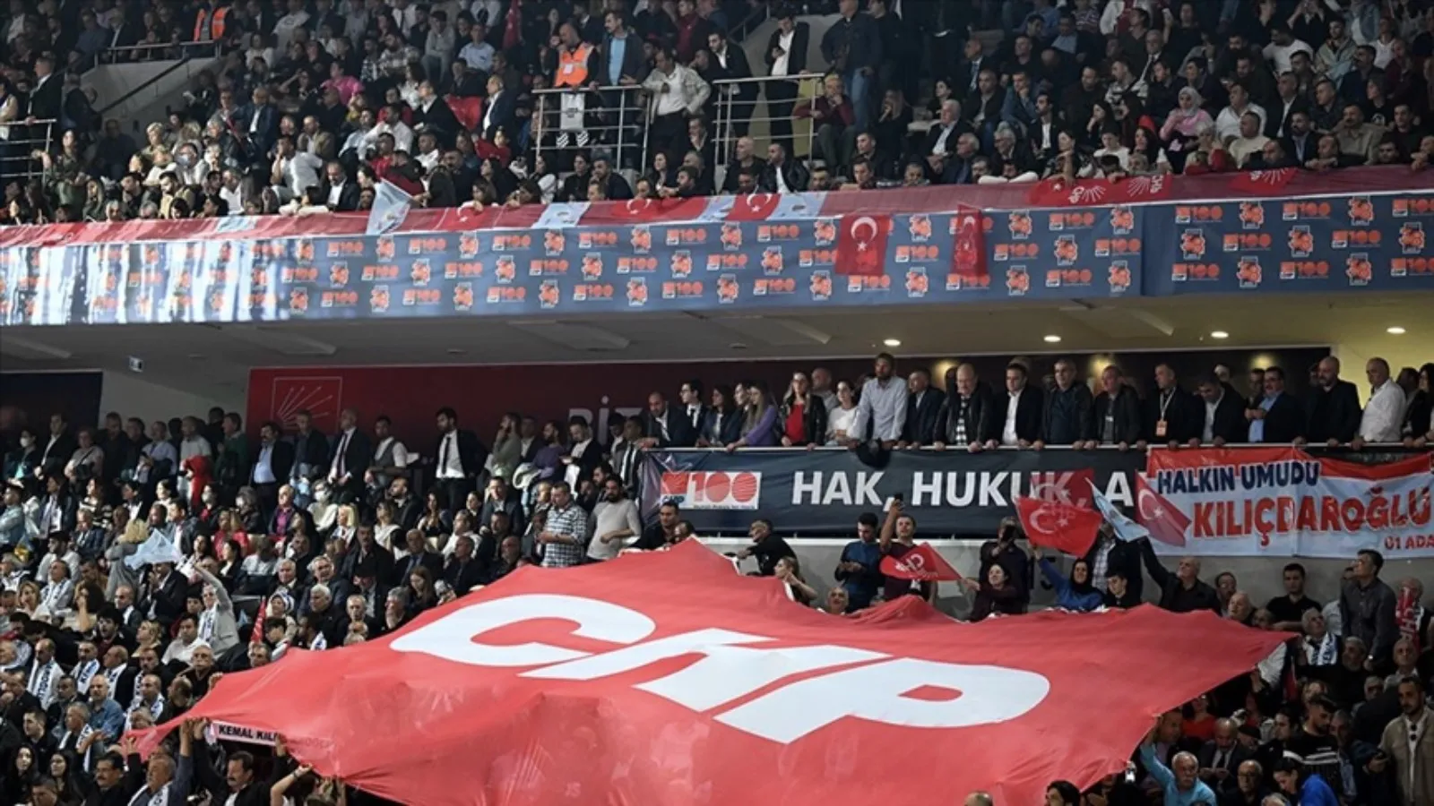 Kurultay soruşturmasında gözaltına alınan 9 kişi tutuklandı
