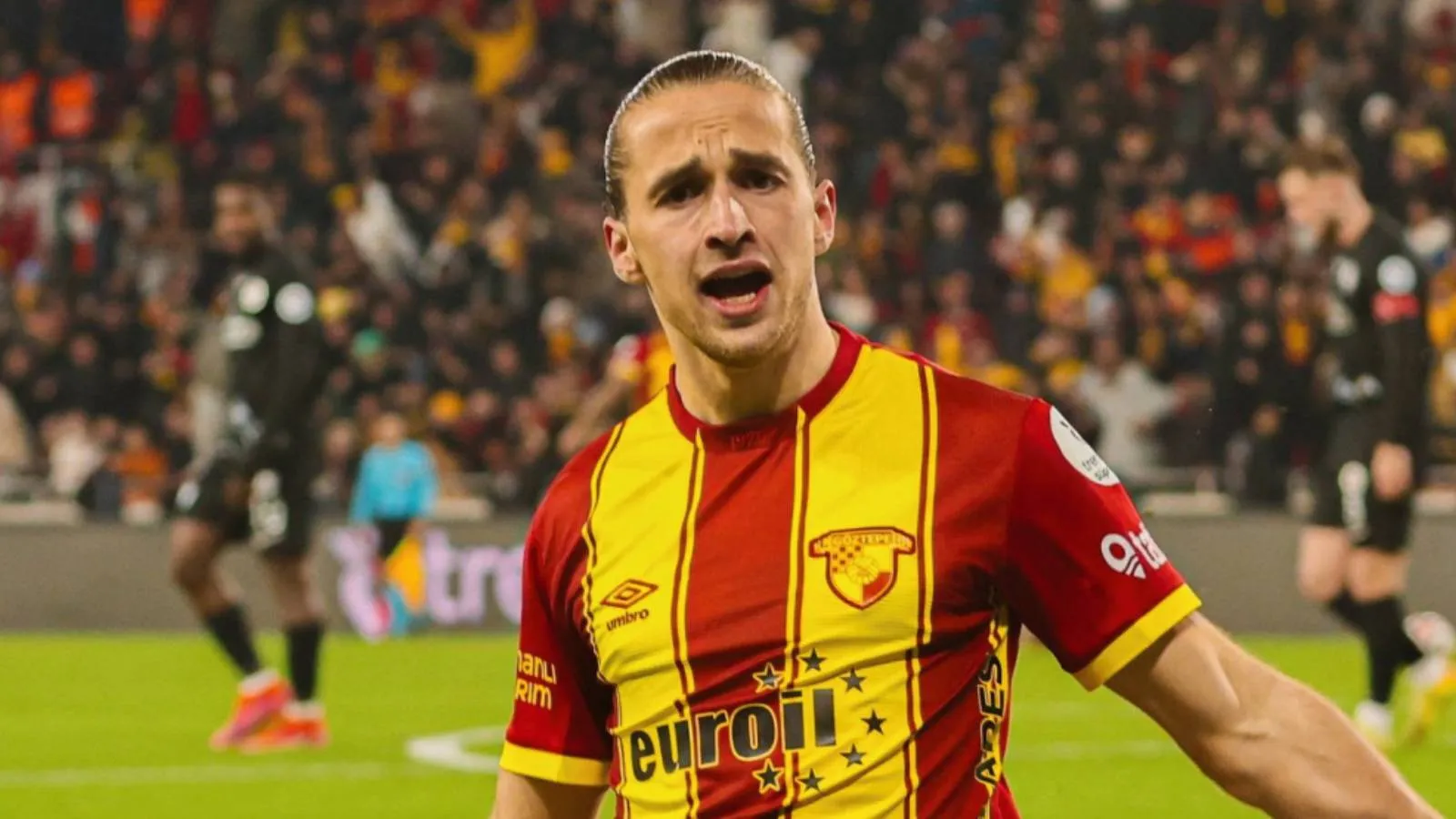 RT @T24spor: Okan Buruk istiyor: Galatasaray, Arda Okan Kurtulan'ı transfer listesine ekledi