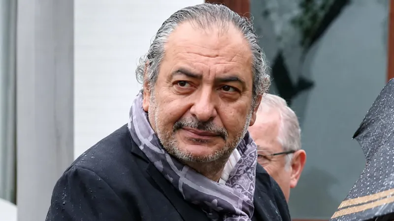 Hastaneye kaldırılmıştı: Tedavisi devam eden Reha Muhtar'ın hastalığı açıklandı