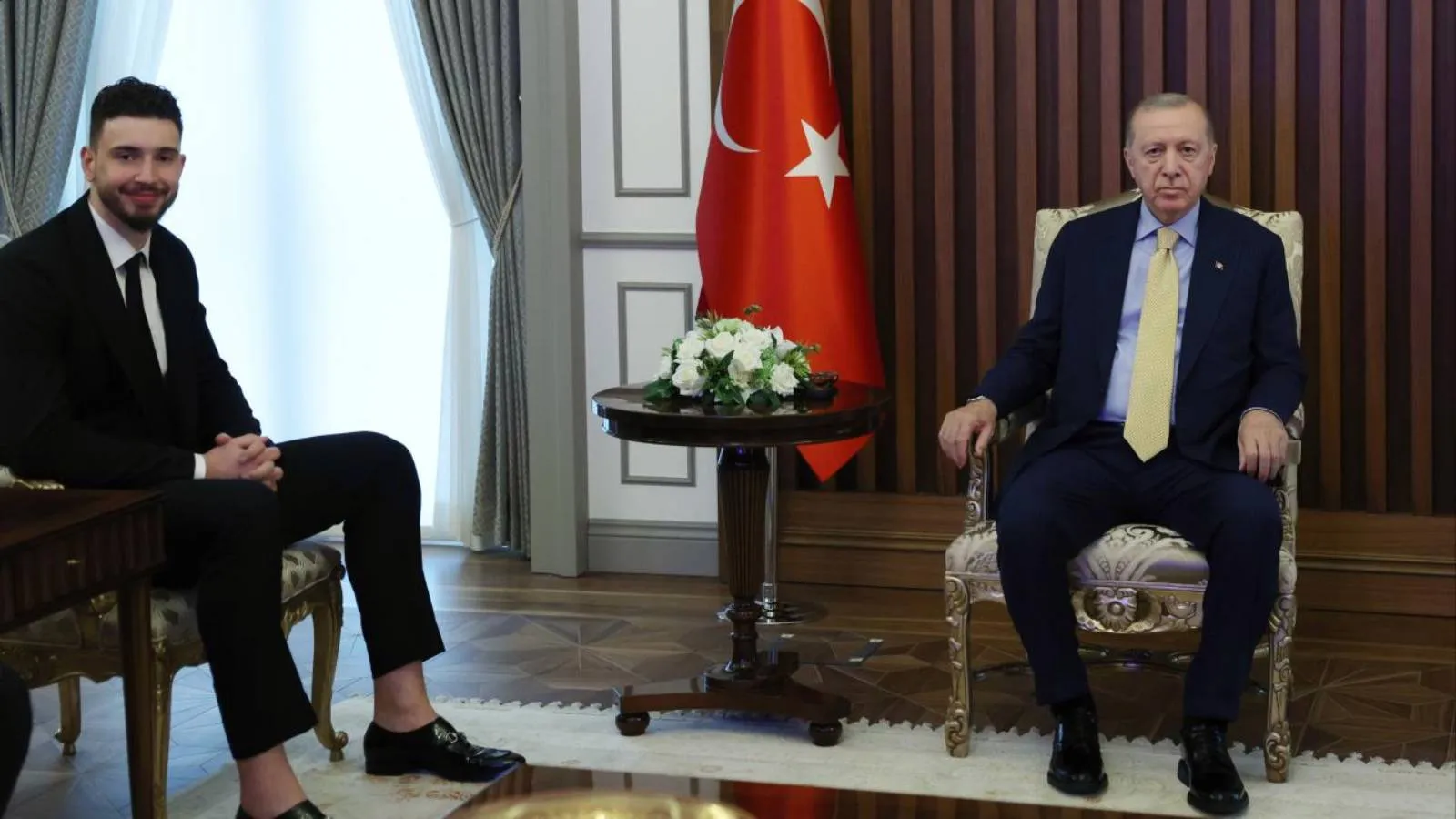 Cumhurbaşkanı Erdoğan, milli basketbolcu Alperen Şengün'ü kabul etti