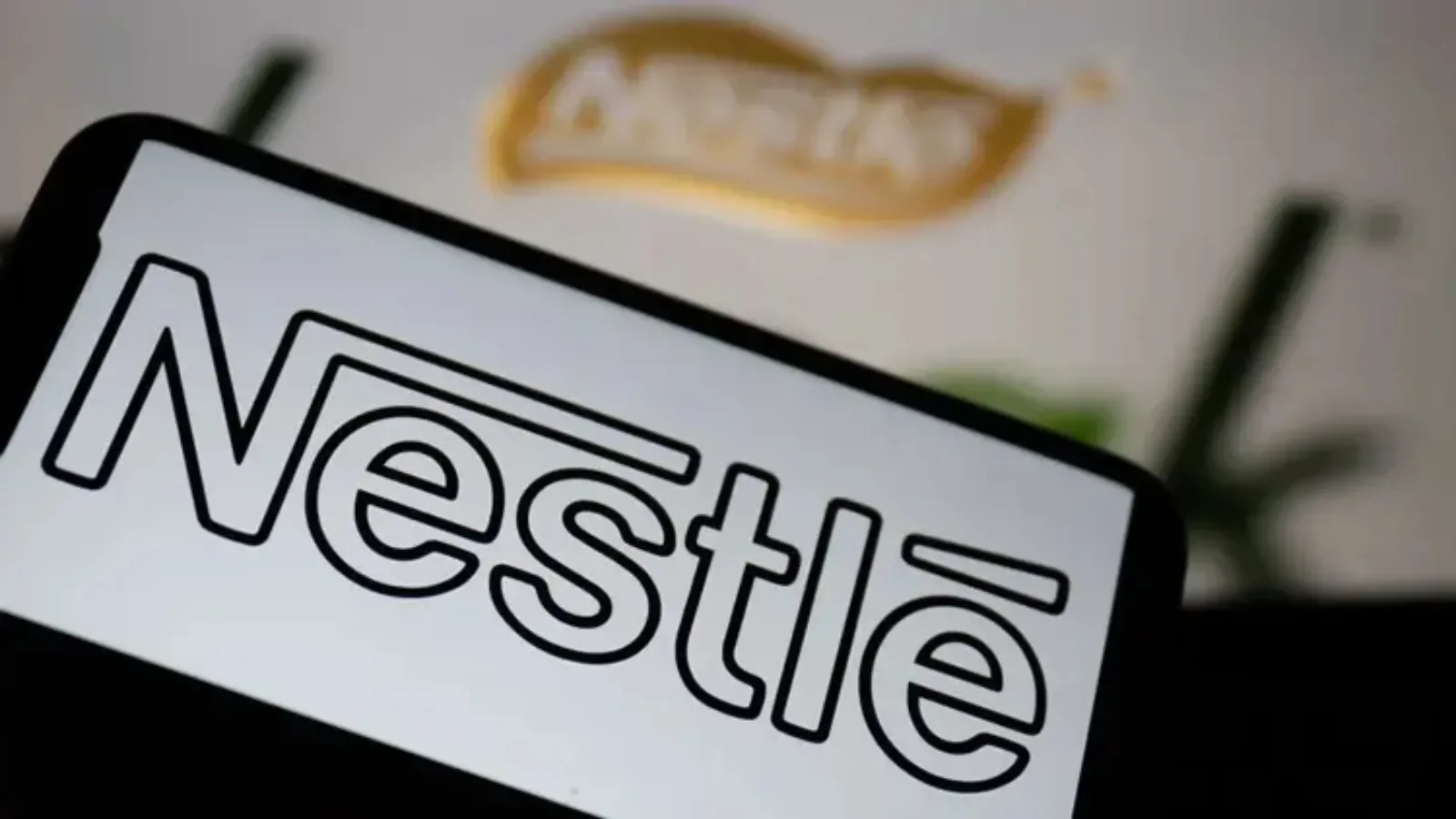 Nestlé hakkında soruşturma: Bebek mamalarında toksin tespit edildi