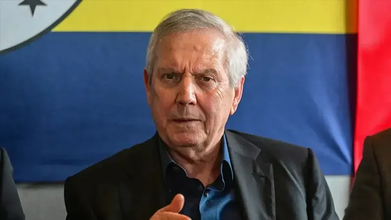 RT @T24spor: Aziz Yıldırım'ın listesindeki isimler netleşiyor; 200 milyon euroyla geliyor