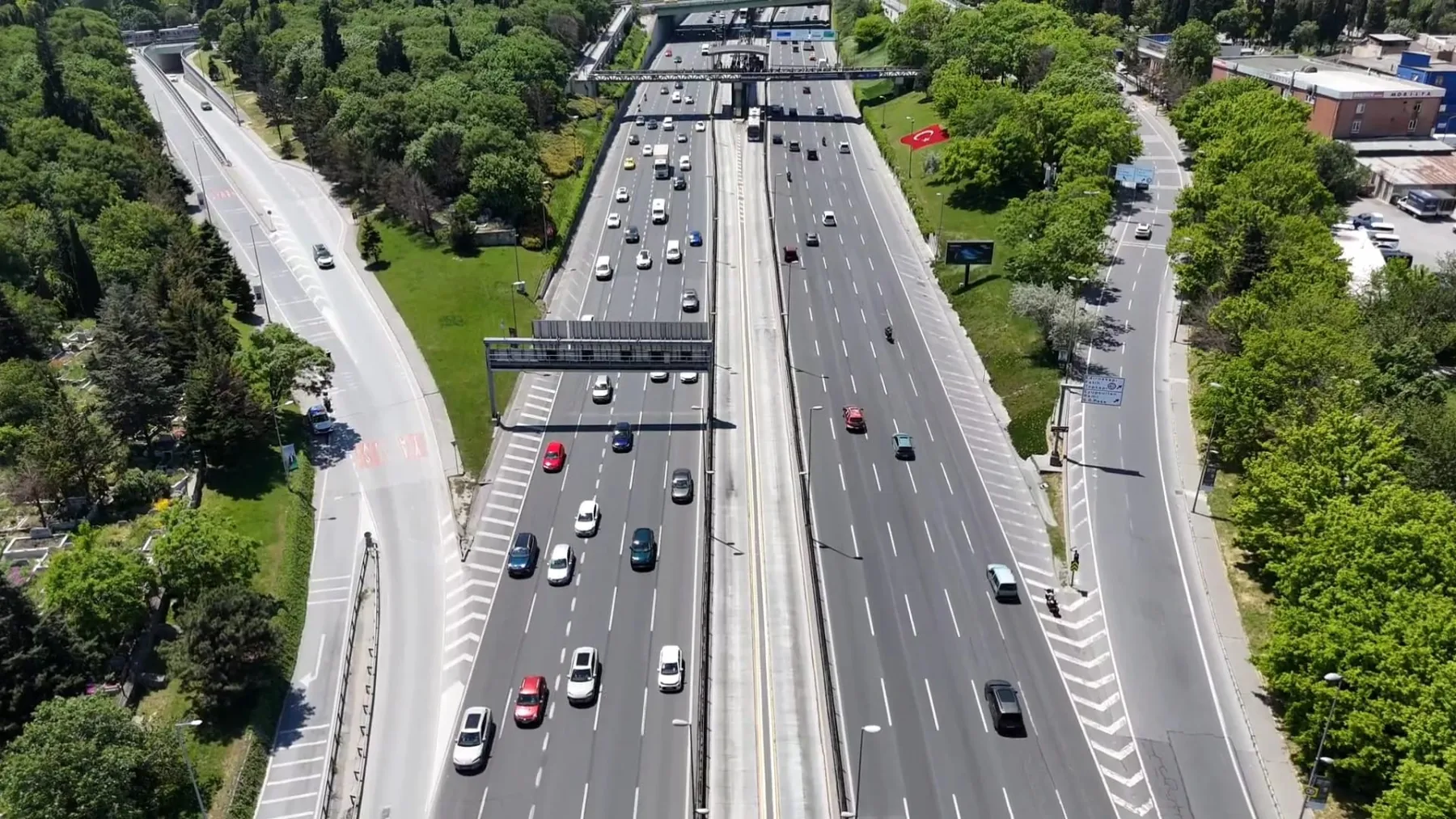 Bayram göçü başladı, İstanbul trafiği rahatladı