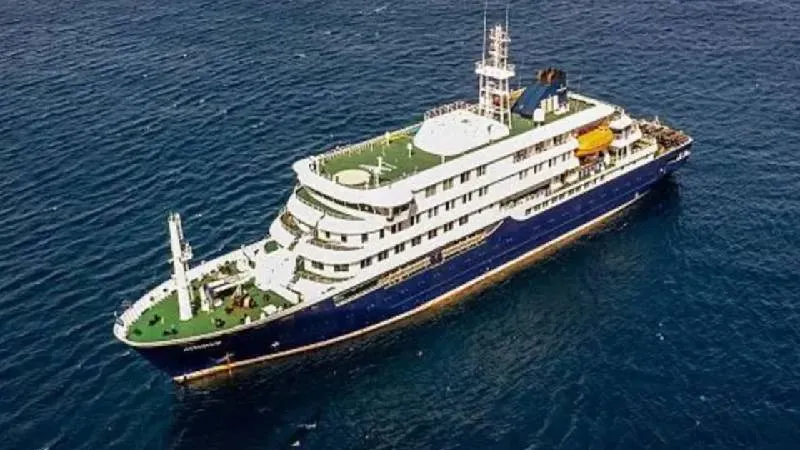 Hantavirüs vakalarının görüldüğü yolcu gemisi Tenerife’den ayrılıp Rotterdam’a y