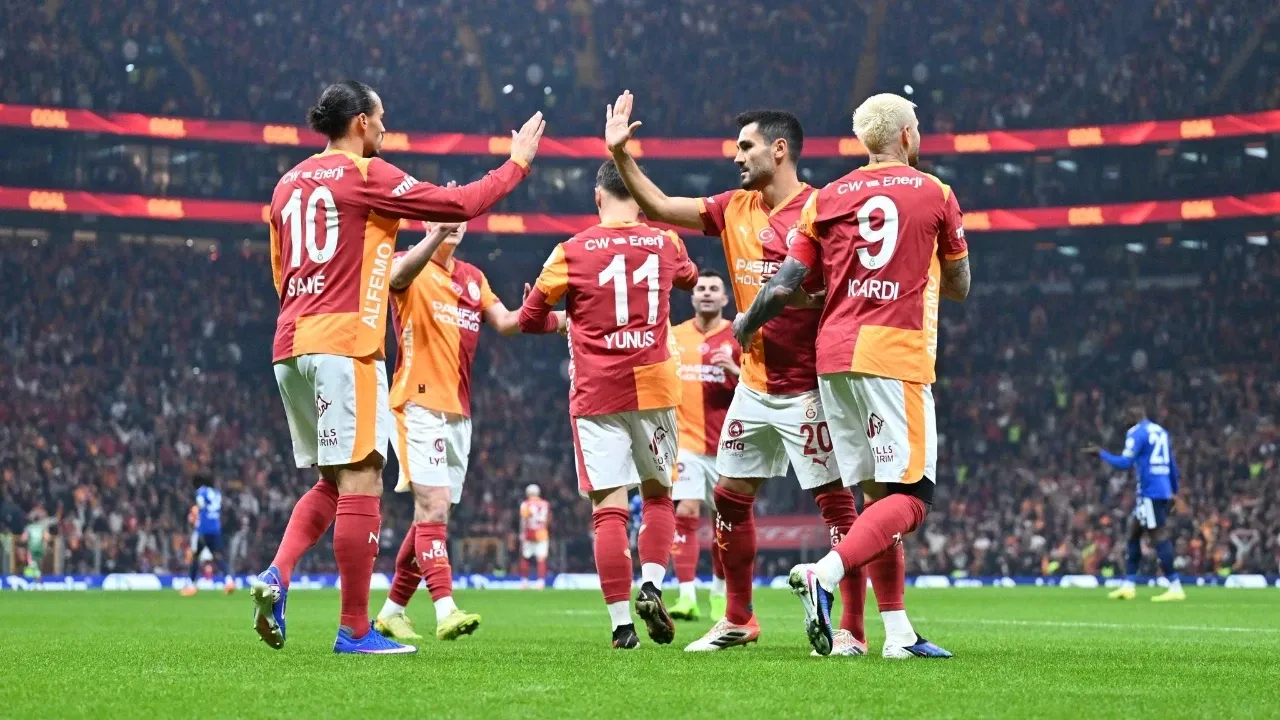 Galatasaray'da 4 futbolcu ilk kez şampiyonluk sevinci yaşadı