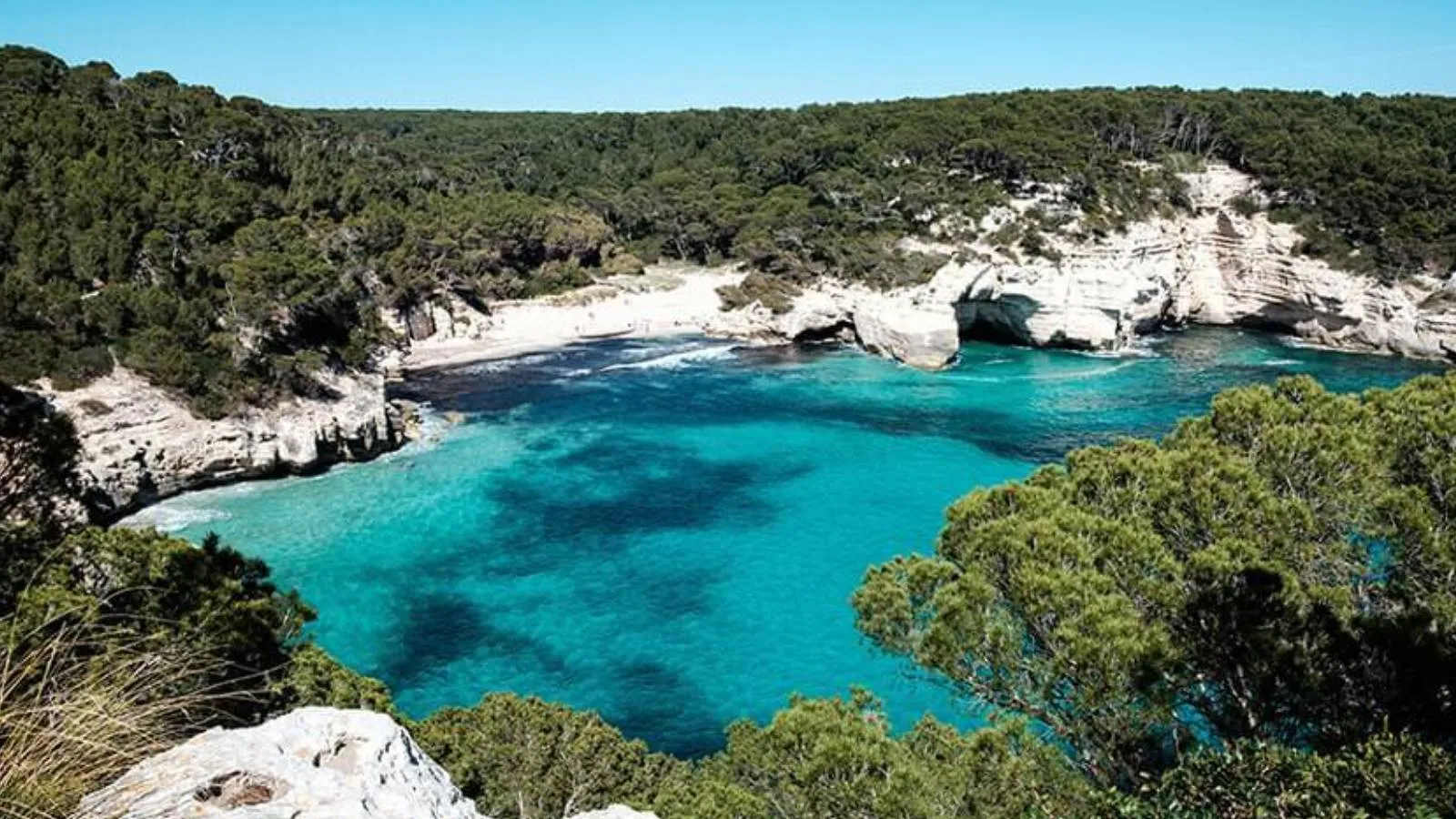 Yunanistan'ın ıssız adası sürpriz başlangıç fiyatıyla açık artırmada satışa çıkarıldı!