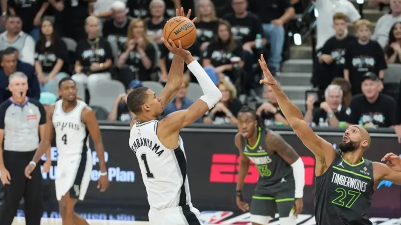 Wembanyama'nın 39 sayı attığı gecede San Antonio Spurs seride öne geçti
