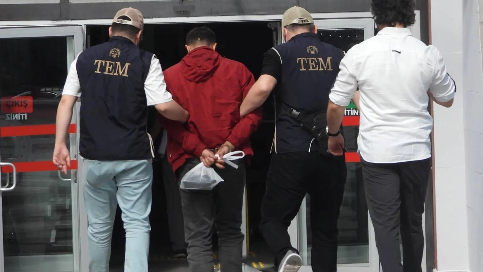 Kırmızı bültenle aranan IŞİD üyesi Eskişehir'de yakalandı