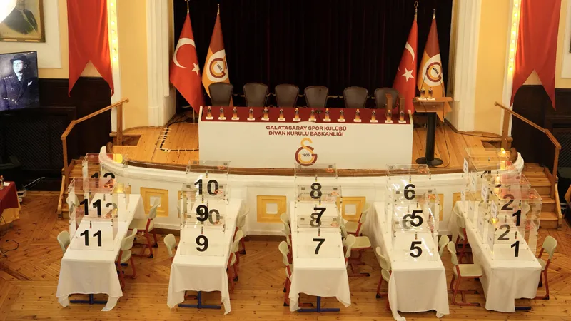 Galatasaray'da seçim başladı; 10 bin üye sandık başında