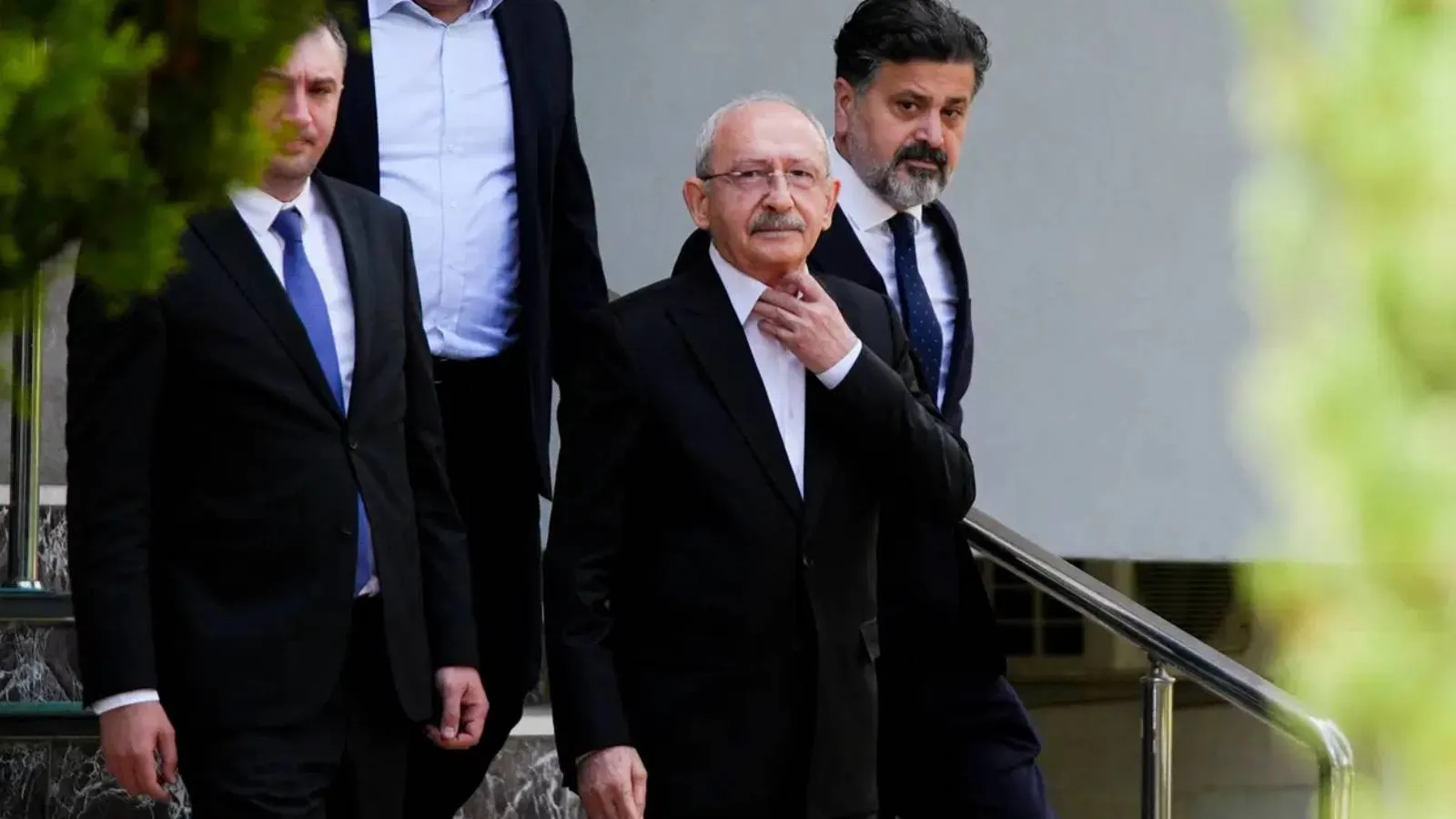 Kılıçdaroğlu'ndan parti çalışanları için maaş talimatı