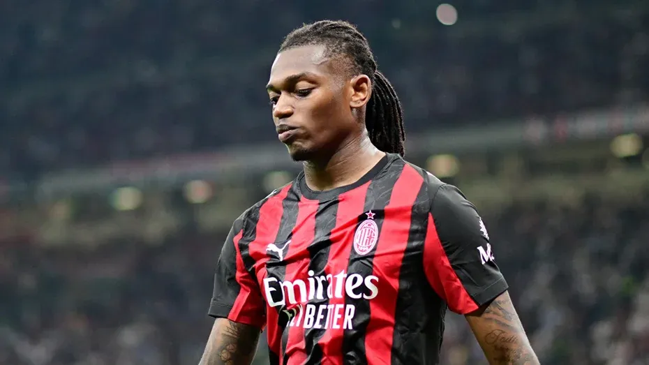 <p>Aziz Yıldırım ve Hakan Safi'nin transfer listelerinde Dusan Vlahovic, Bernardo Silva, Ibrahima Konate, Leon Goretzka, Mohamed Salah, Bruno Fernandes ve Rafael Leao gibi isimlerin bulunduğu ifade edildi.</p>