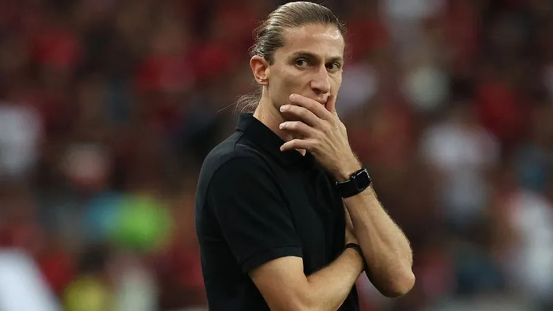 RT @T24spor: Filipe Luis'i ikna turu olumlu geçti