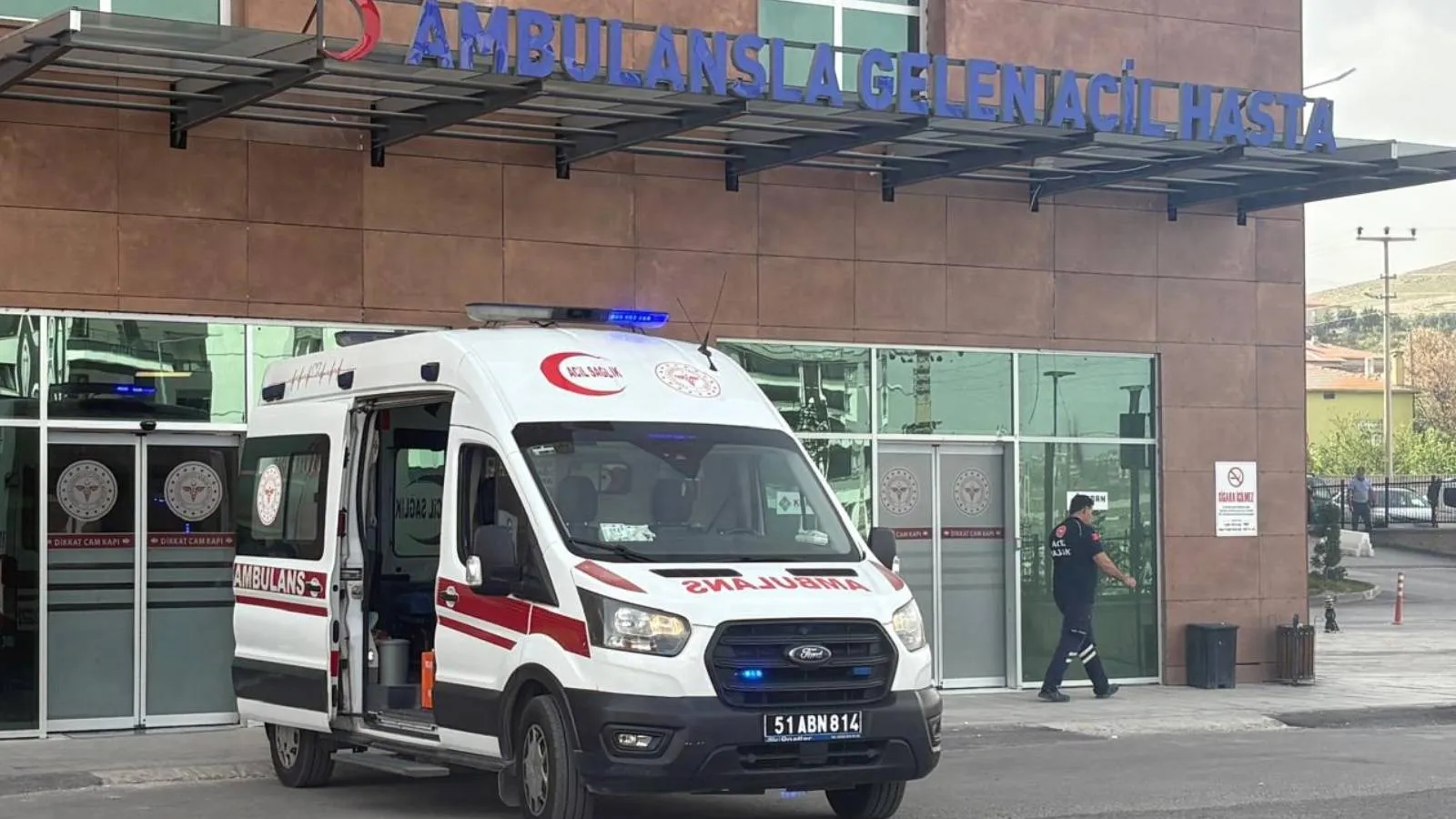 Niğde'de gıda zehirlenmesi şüphesiyle 27 öğrenci hastaneye kaldırıldı