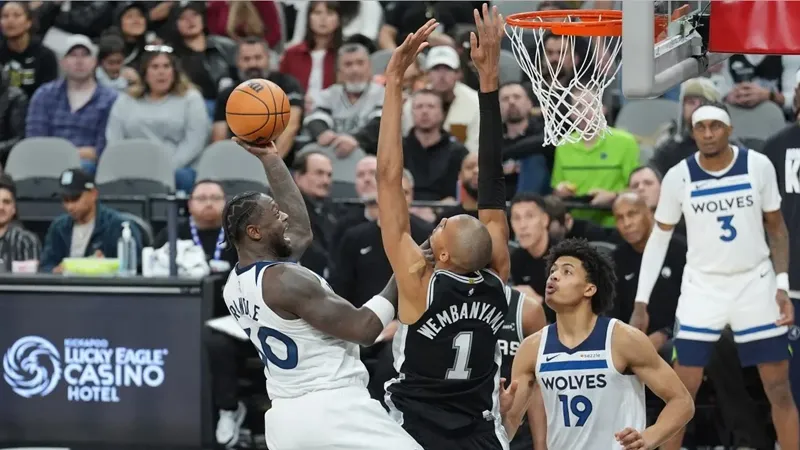 Wenbanyama'nın tarihe geçen performansı San Antonio Spurs için yetmedi