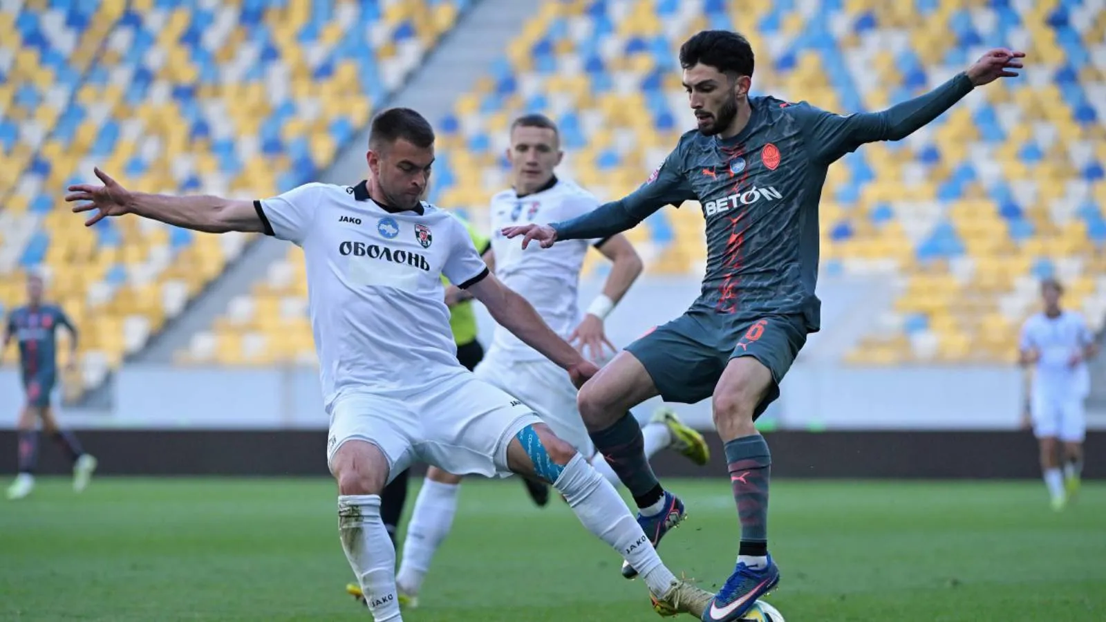 Shakhtar Donetsk - Obolon Kiev maçı, hava saldırısı alarmı nedeniyle üç defa durdu