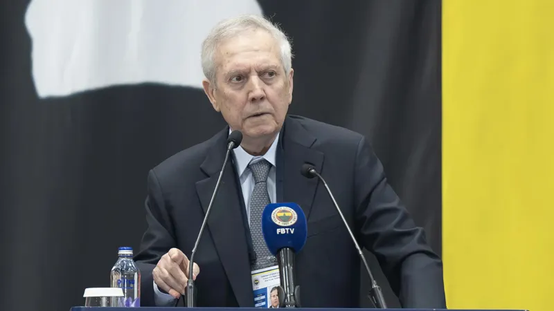 Fenerbahçe'nin Aziz Yıldırım'la geçen 20 yılı; 6 lig şampiyonluğu yaşadı, 17 teknik adamla çalıştı