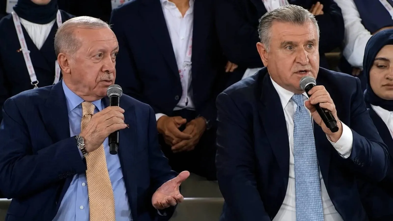 RT @T24spor: Cumhurbaşkanı Erdoğan ile Bakan Bak'tan Trabzonspor'a tebrik