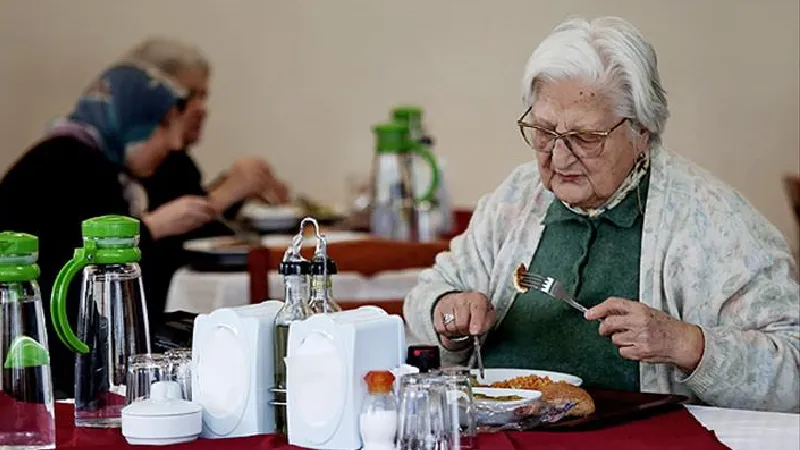 65+ Yaşlı Hakları Derneği, yeni huzurevi yönetmeliğini değerlendirdi: 70 yaş sınırı yeni eşitsizlikler yaratabilir, kamusal bakım hizmetlerine erişim daralabilir