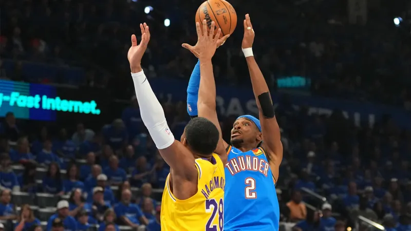 Oklahoma City Thunder, Lakers'ı zorlanmadan geçti