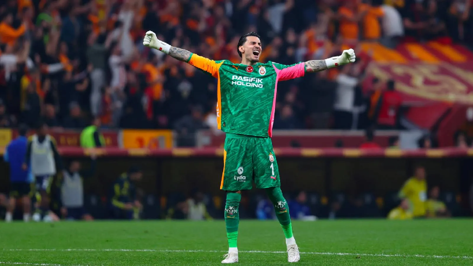 Şampiyon Galatasaray'da Uğurcan Çakır'dan ilk sözler: Şampiyonlar Ligi ve ligde gösterdiğimiz performansla hak ettik