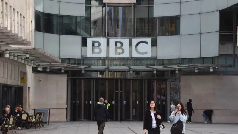 BBC News'ta büyük 'kemer sıkma': 2 bin personelin işten çıkarılması bekleniyor!