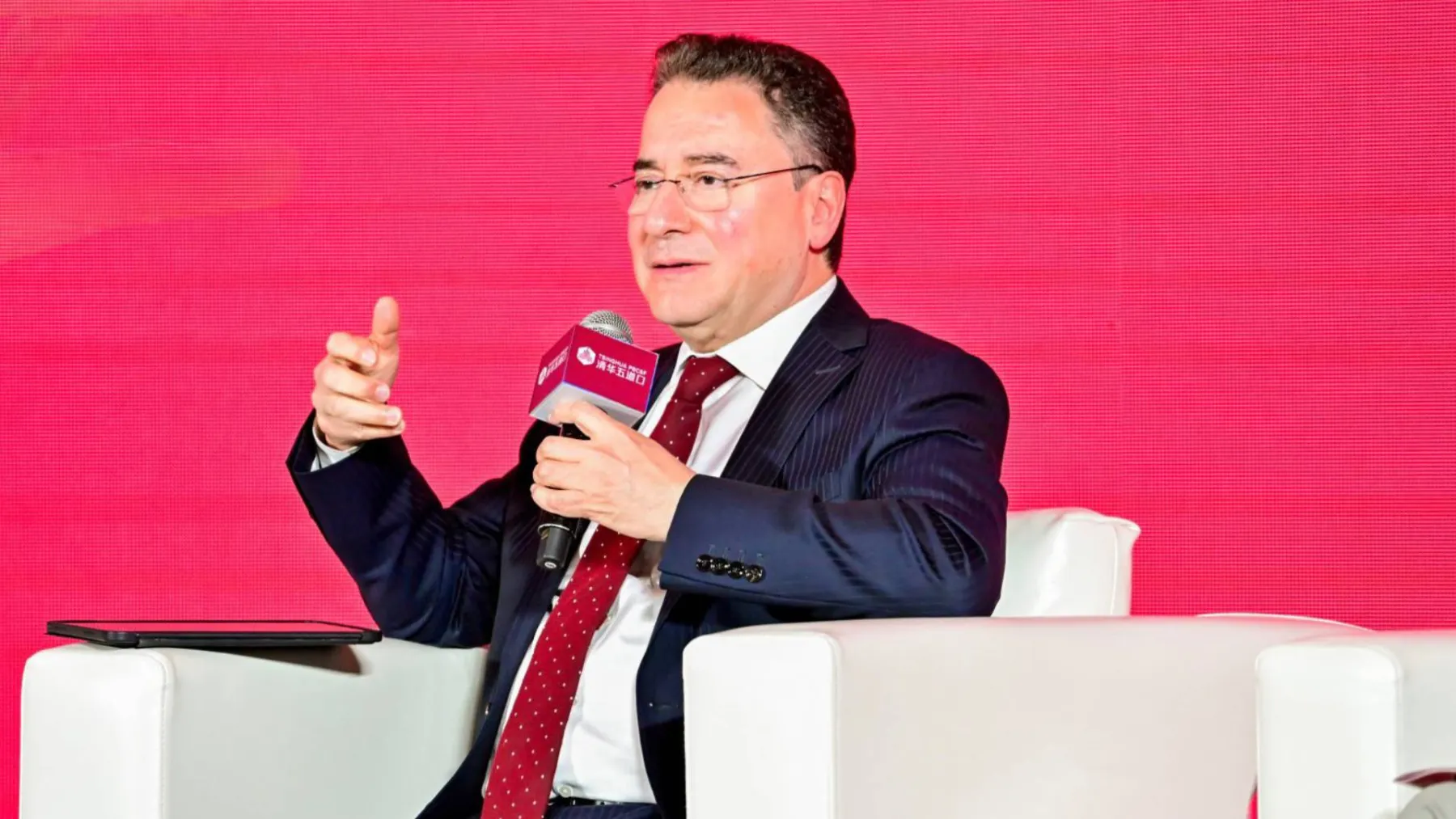 Ali Babacan, Çin'in en prestijli ekonomi forumuna Türkiye'den tek konuşmacı olarak katılıyor