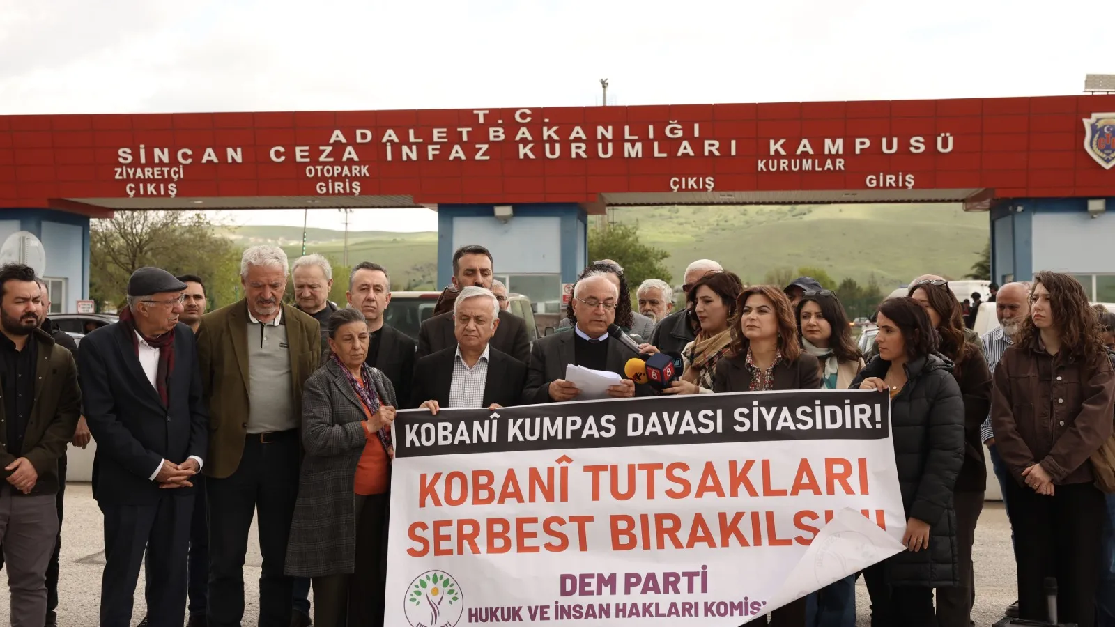 DEM Parti, Kobani Davası kararlarının ikinci yılında Sincan'da: "Sürecin baş aktörü Öcalan'ın koşulları düzeltilsin" çağrısı