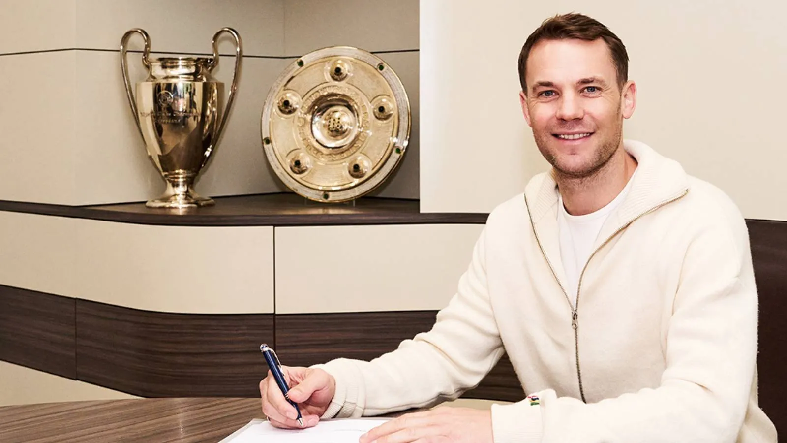 Bayern Münih, efsane kaleci Neuer'le sözleşme uzattı