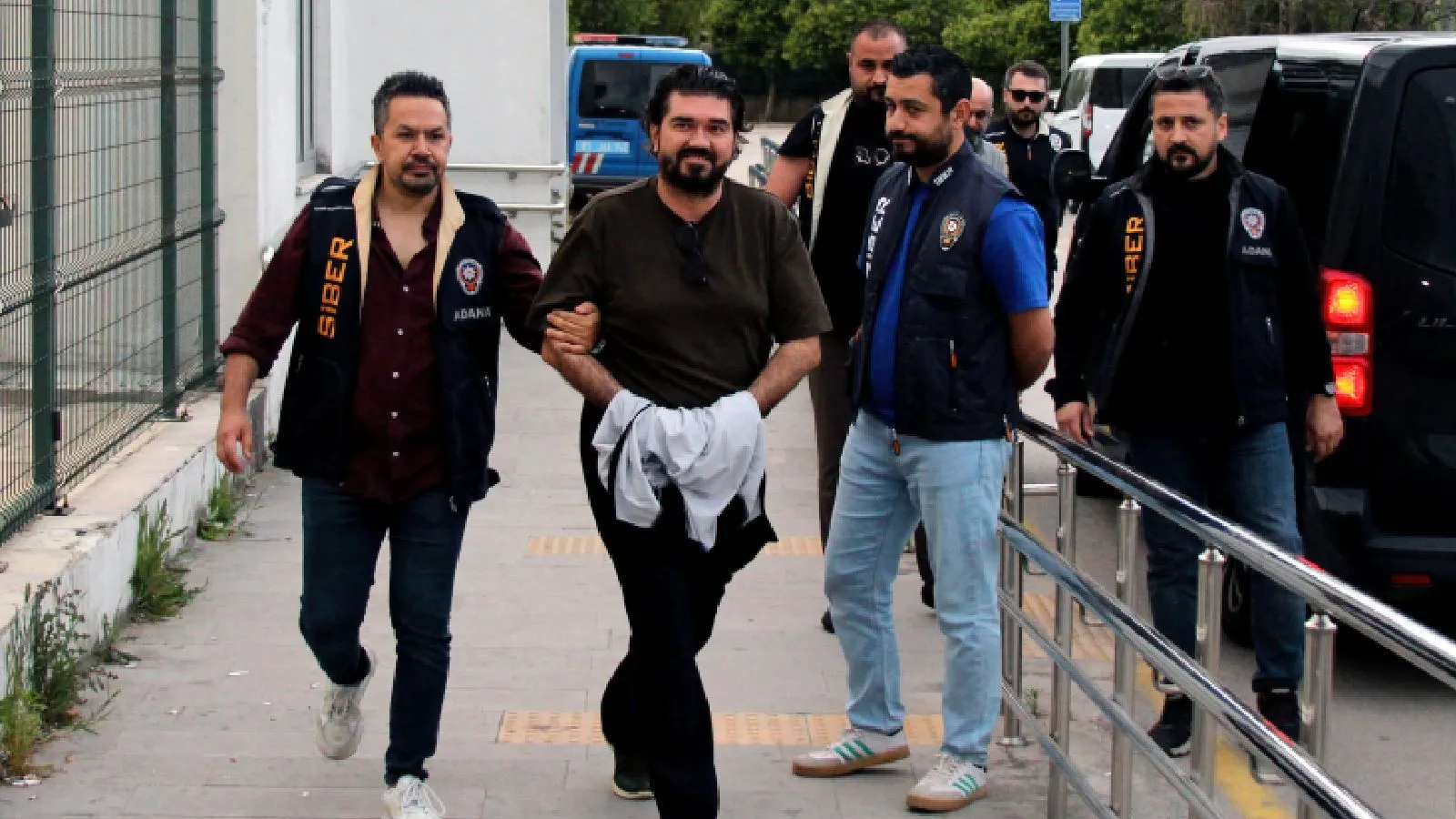 Rasim Ozan Kütahyalı Adana'ya götürüldü: Bende öyle bir para hareketliliği yok, yanlış anlaşılma var