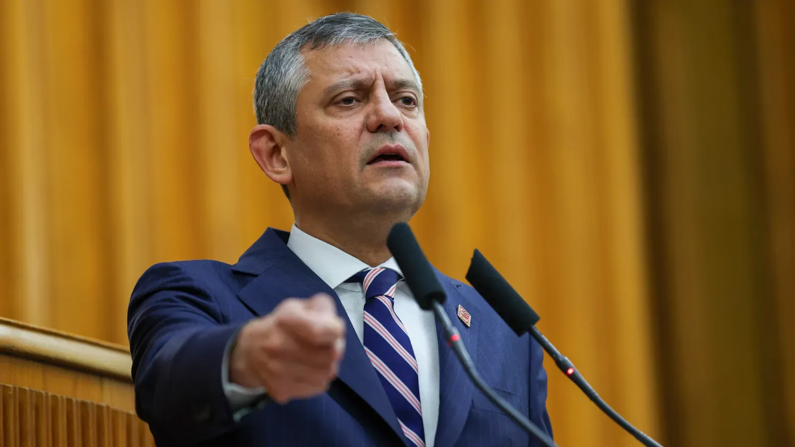 Gezi tutuklularından İBB davası tutuklularına: Özgür Özel, Silivri’de 19 kişiyi ziyaret etti
