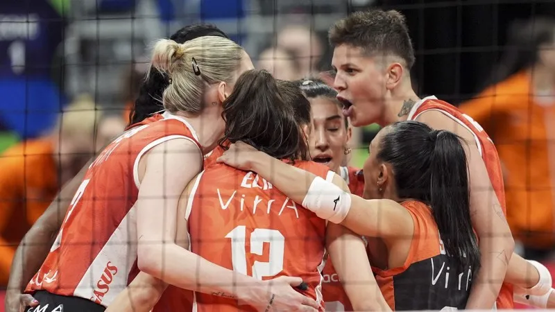 RT @T24spor: CEV Şampiyonlar Ligi’nde Türk finali: Eczacıbaşı VakıfBank'ın rakibi oldu