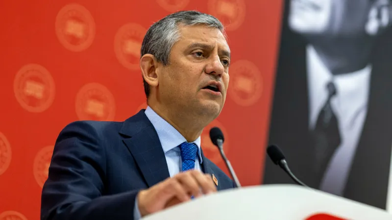Özgür Özel: Akın Gürlek ve ‘butlan ittifakı'na meydan okuyorum; Kılıçdaroğlu'nun 'Ne butlanı' demesini beklerim, Yavaş'ı yedek tutup hedef yapmam