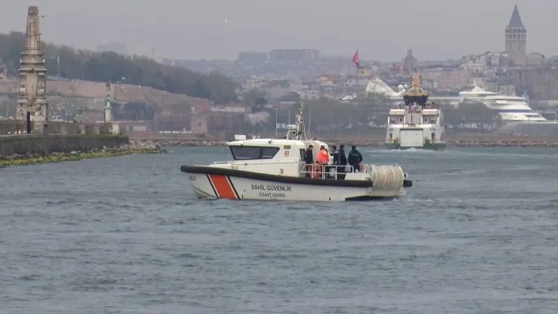 Kadıköy'de vapura binen Azerbaycanlı kadın kayboldu: Denizde arama çalışması başlatıldı
