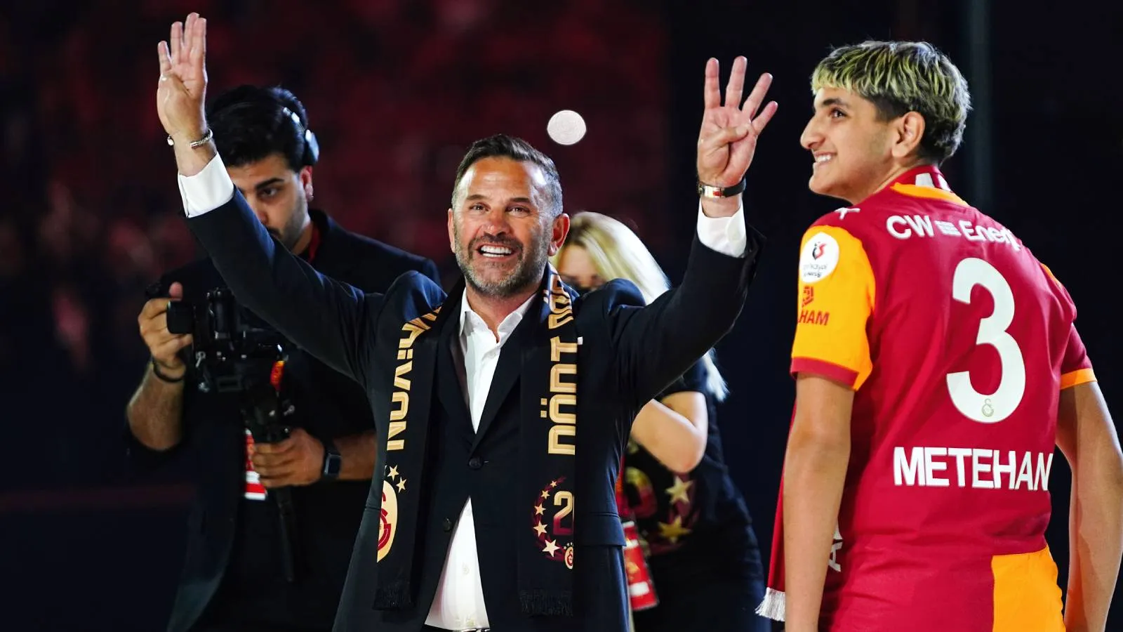 RT @T24spor: Üst üste 4. kez şampiyon olan Okan Buruk, Lazio'nun radarına girdi